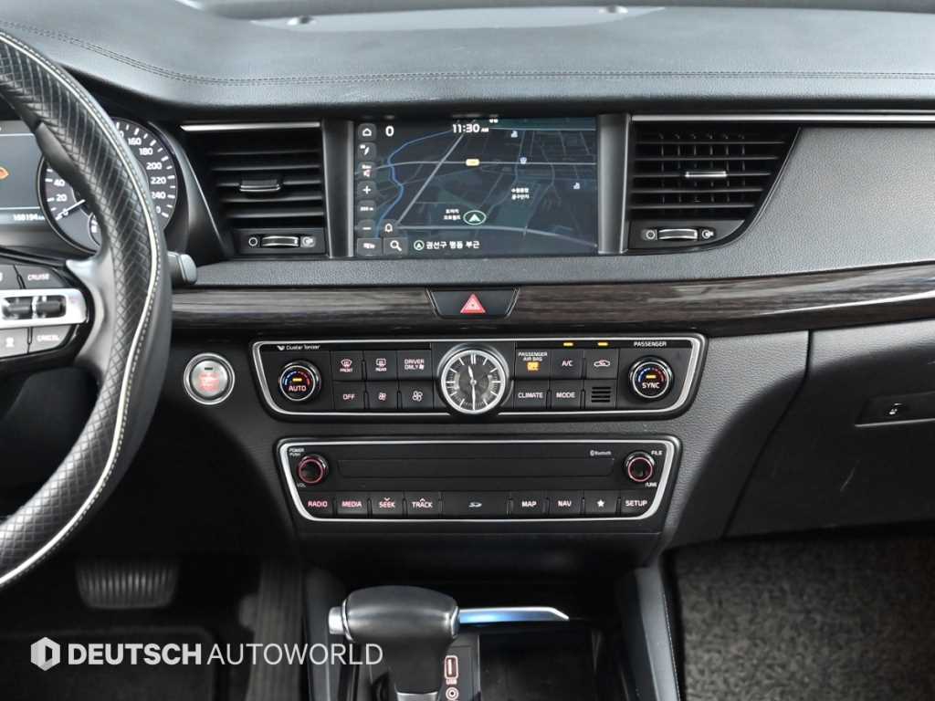 Kia K7 — photo 14