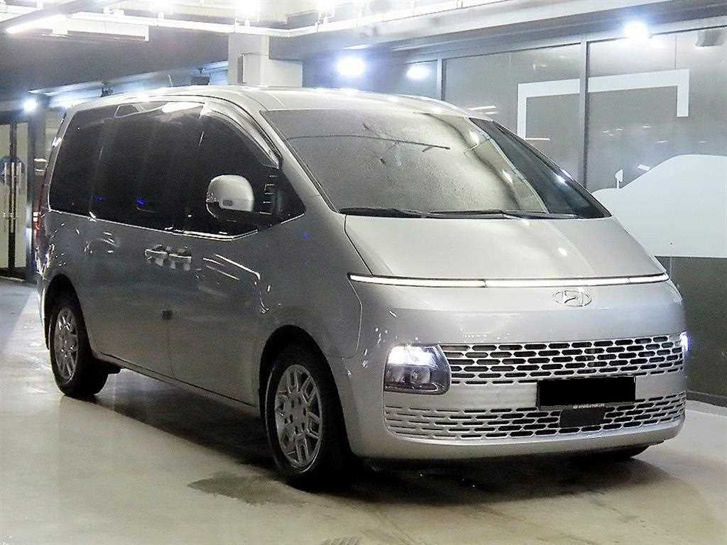 Hyundai Staria — photo 01