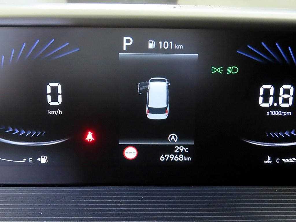 Hyundai Staria — photo 09