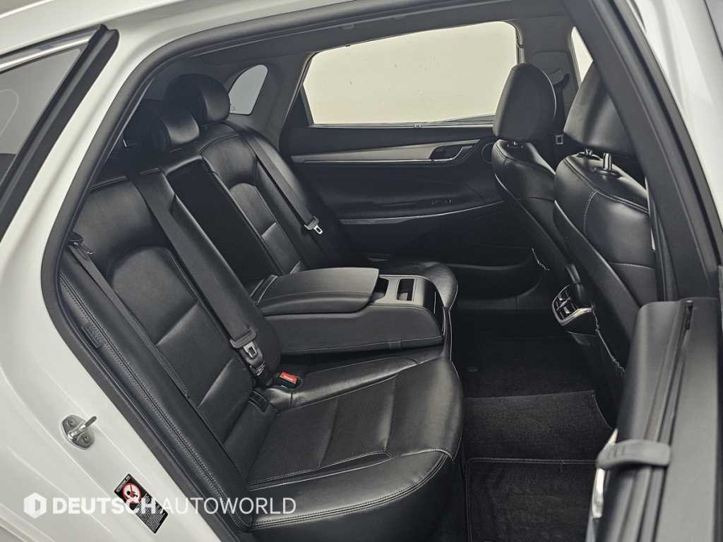 Hyundai Grandeur — photo 12
