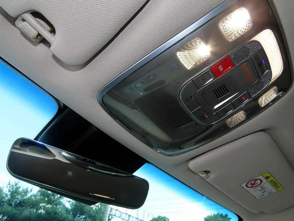 Genesis GV70 — photo 15