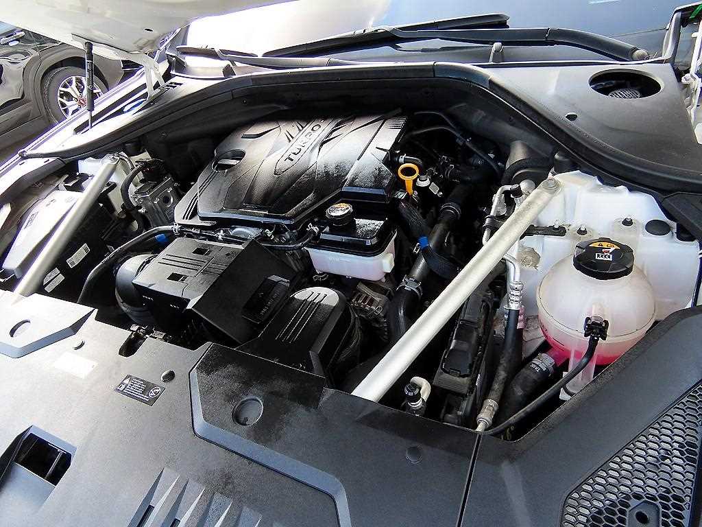 Genesis GV70 — photo 19