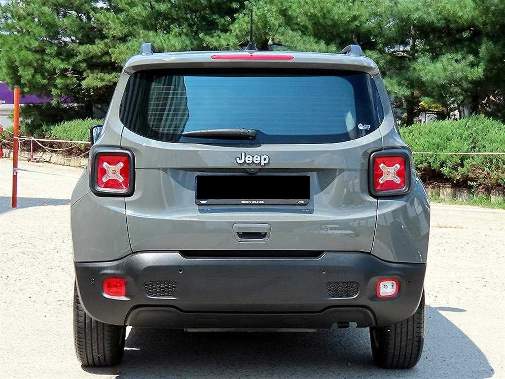 Jeep Renegade — photo 04