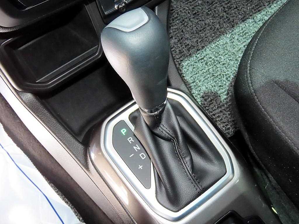 Jeep Renegade — photo 10