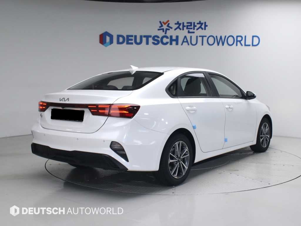 Kia K3 — photo 02