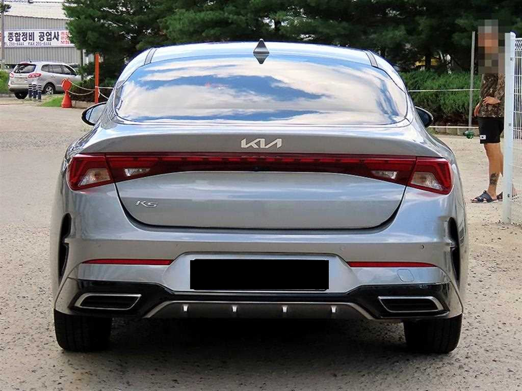 Kia K5 — photo 04