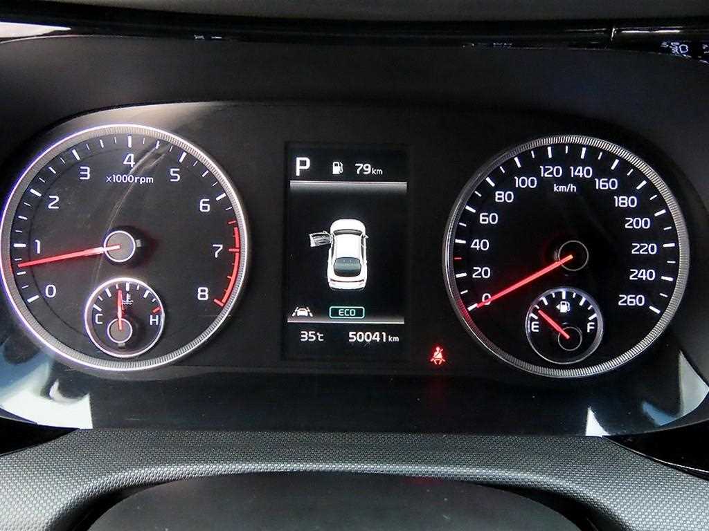 Kia K5 — photo 09