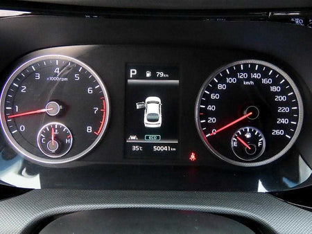 Kia K5 — photo 09