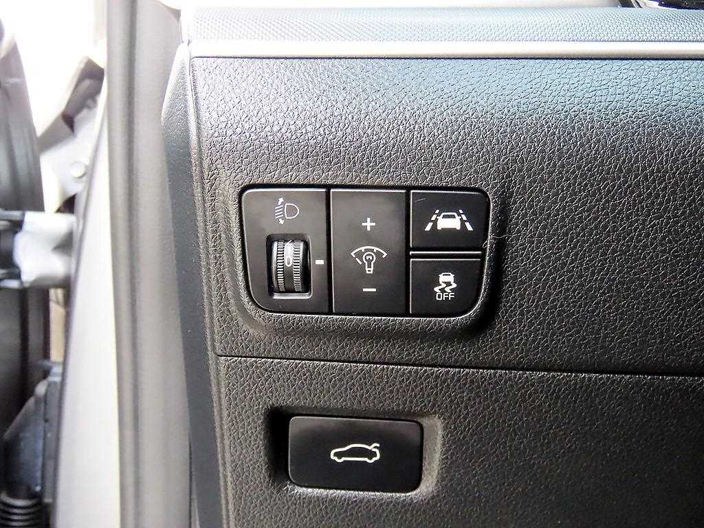 Kia K5 — photo 12