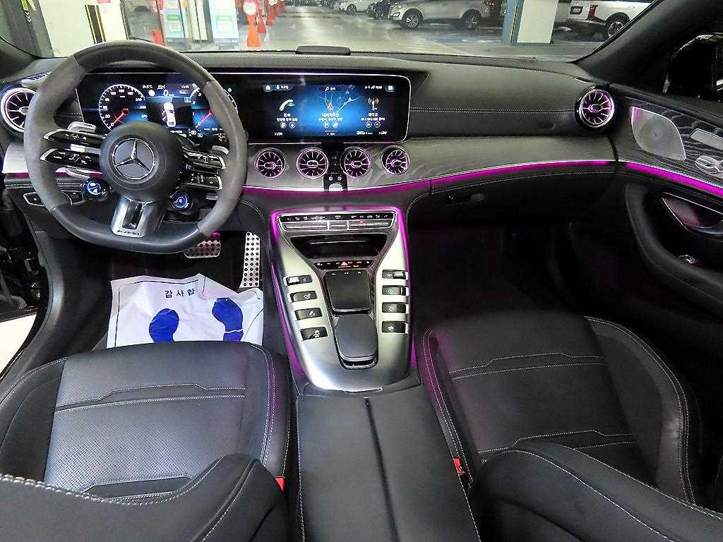 Mercedes-Benz AMG GT — photo 10