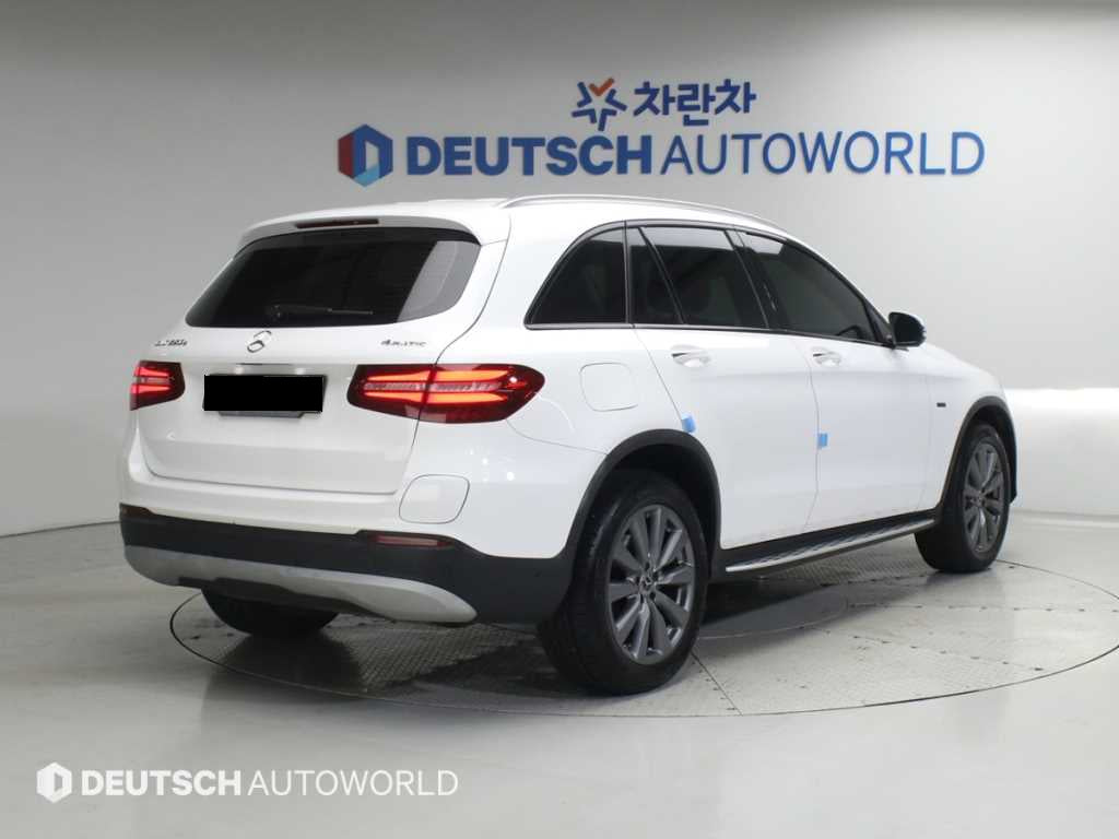 Mercedes-Benz GLC-Class — photo 02