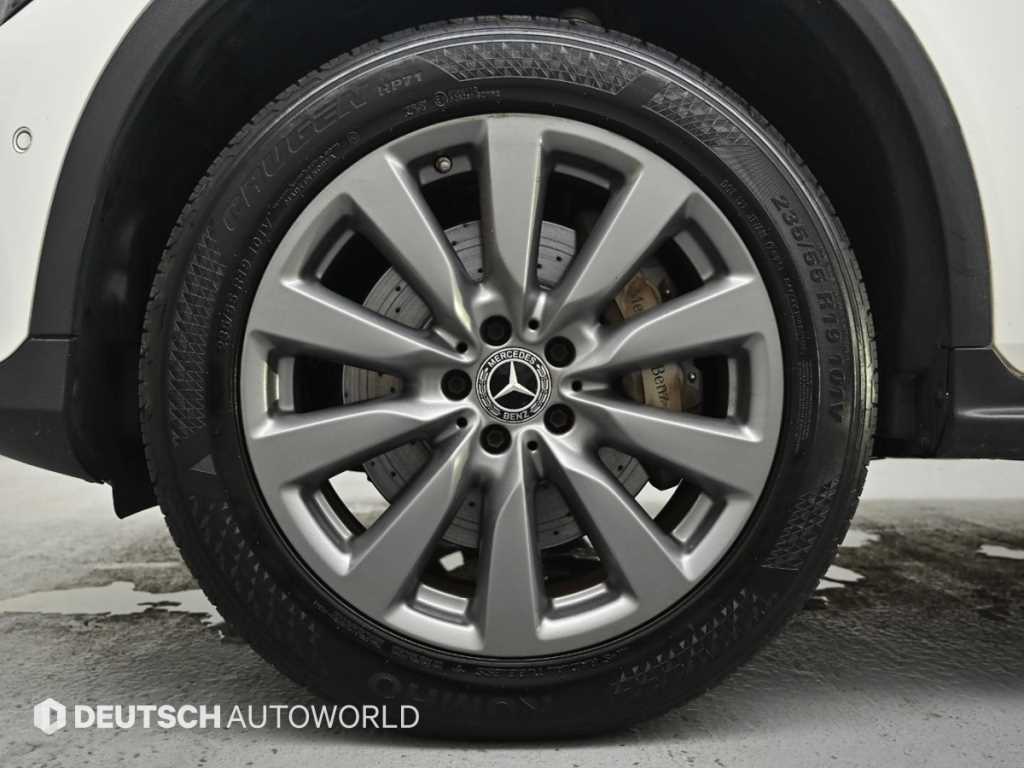 Mercedes-Benz GLC-Class — photo 05