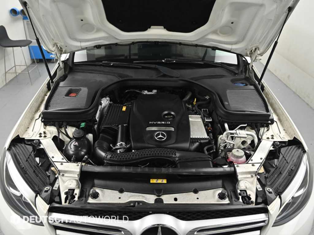 Mercedes-Benz GLC-Class — photo 06