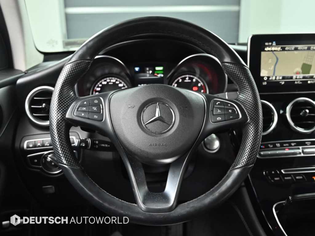Mercedes-Benz GLC-Class — photo 13
