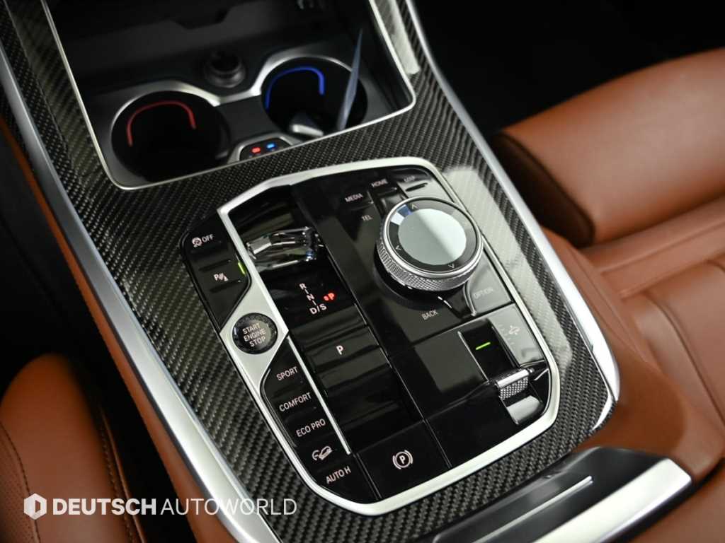 BMW X7 — photo 09