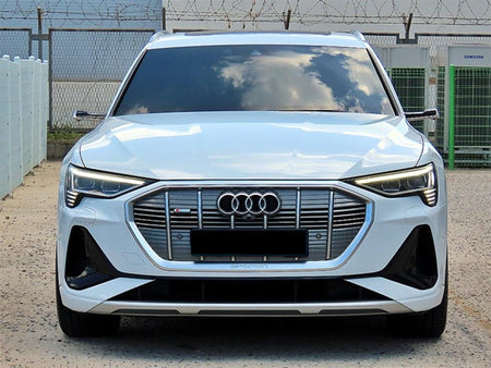Audi e-tron — photo 01