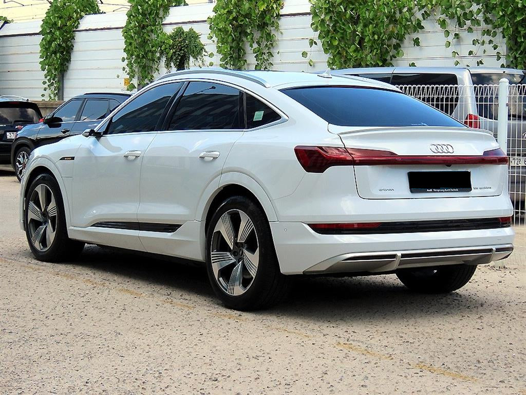 Audi e-tron — photo 03