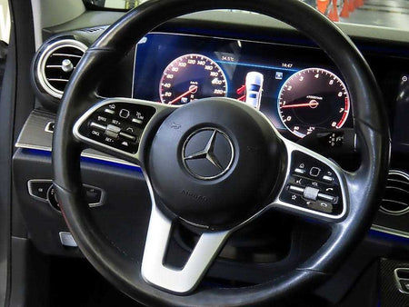 Mercedes-Benz E-Class — photo 08