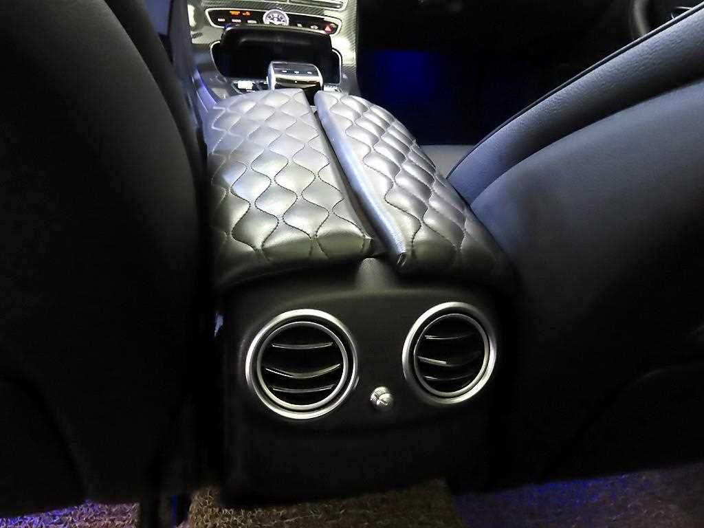 Mercedes-Benz E-Class — photo 14