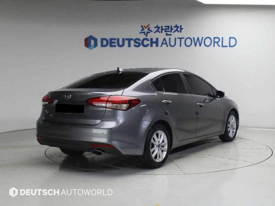 Kia K3 — photo 02