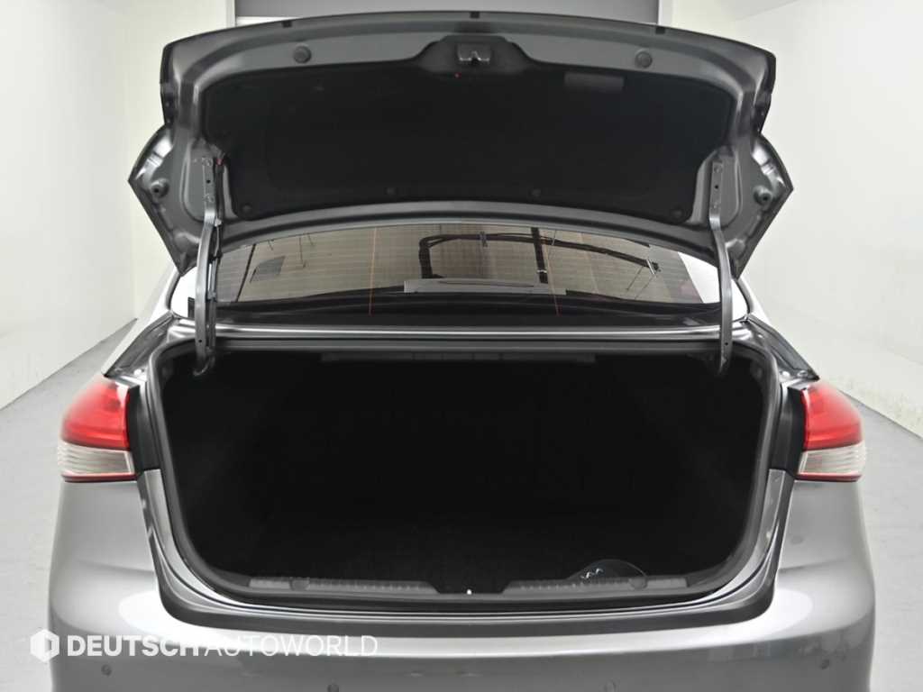 Kia K3 — photo 05