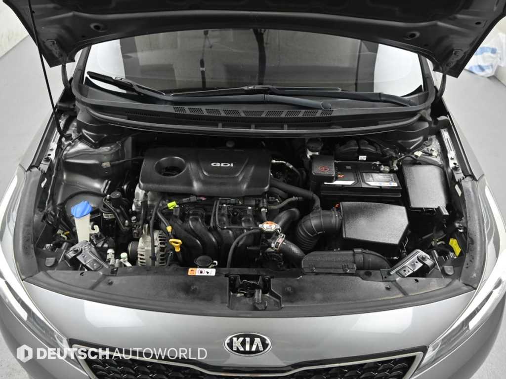 Kia K3 — photo 07