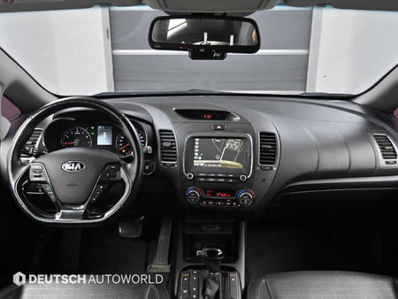 Kia K3 — photo 08