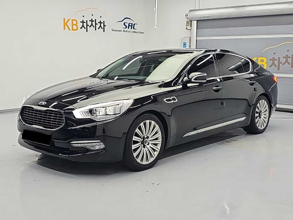 Kia K9 — photo 01