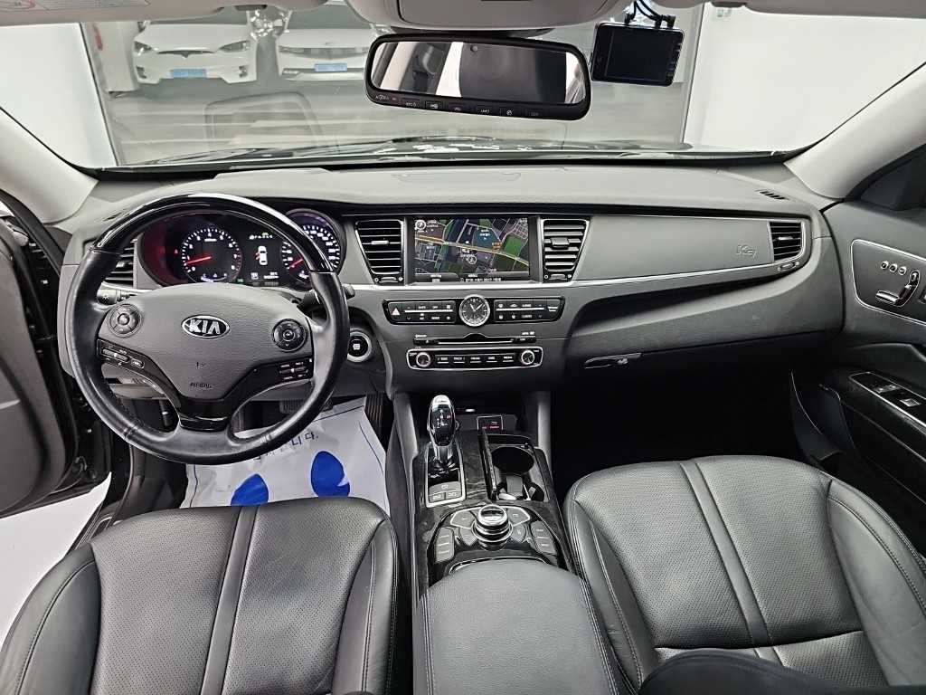 Kia K9 — photo 07