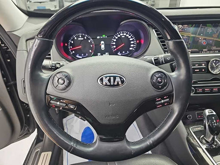 Kia K9 — photo 09