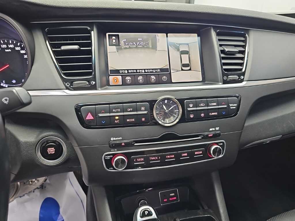 Kia K9 — photo 10