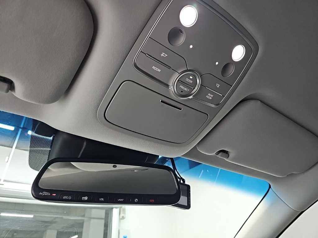 Kia K9 — photo 16