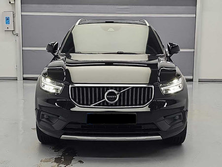 Volvo XC40 — photo 02