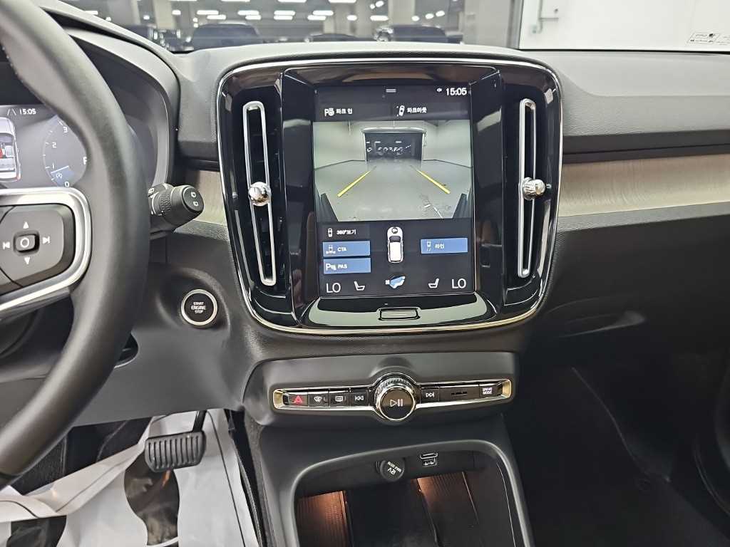 Volvo XC40 — photo 10
