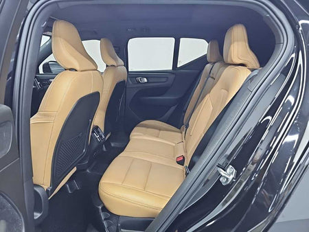 Volvo XC40 — photo 12