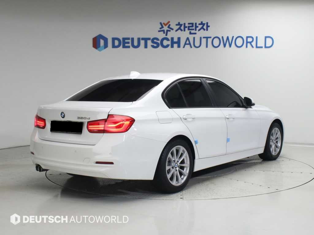 BMW 3-Series — photo 02