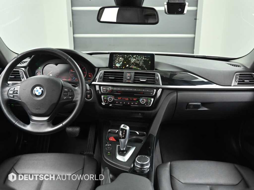 BMW 3-Series — photo 07