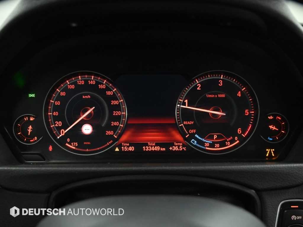 BMW 3-Series — photo 08