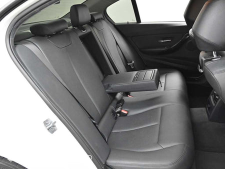 BMW 3-Series — photo 12
