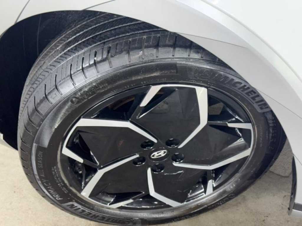 Hyundai Ioniq5 — photo 20