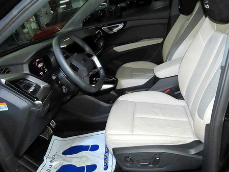 Audi Q4 e-tron — photo 06