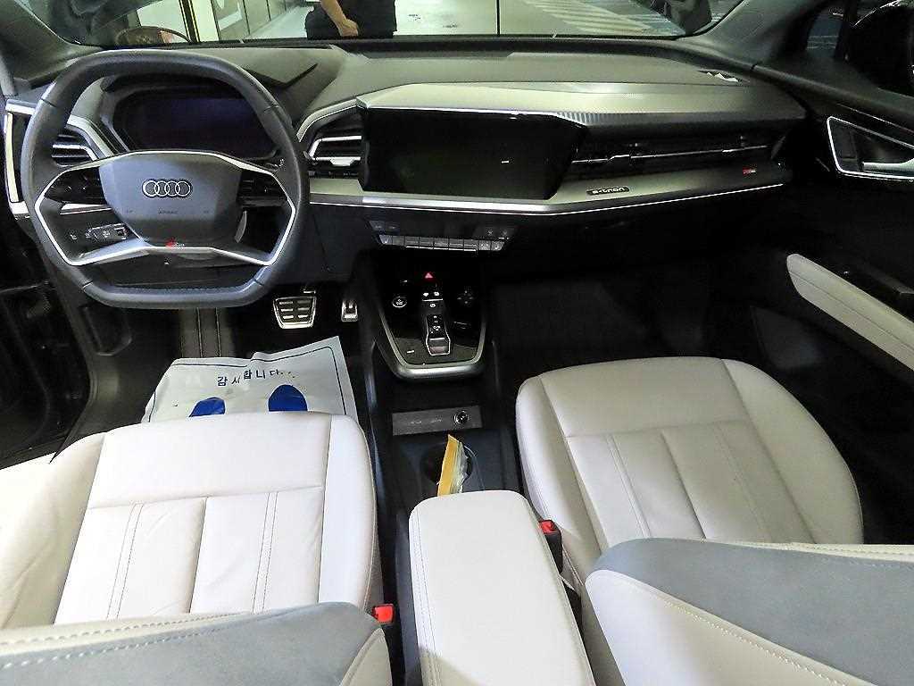 Audi Q4 e-tron — photo 10