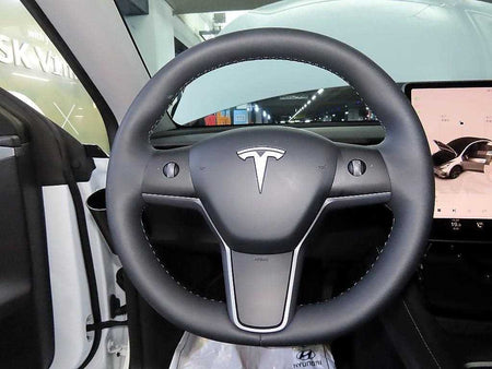 Tesla Model Y — photo 08