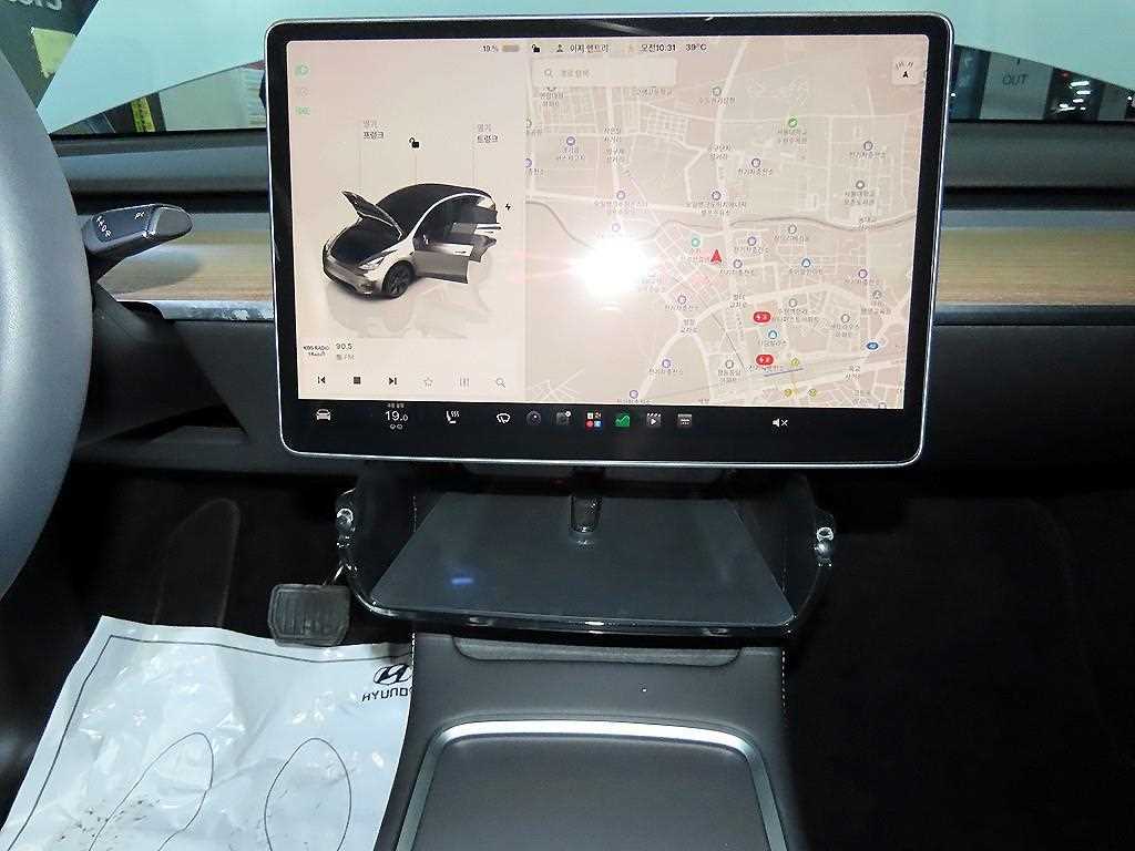 Tesla Model Y — photo 11
