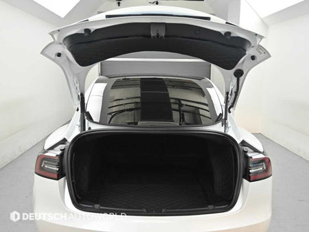 Tesla Model 3 — photo 19