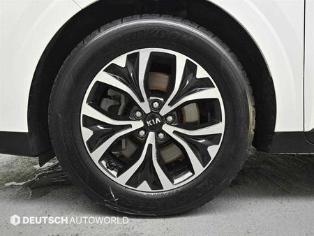 Kia Carnival — photo 05