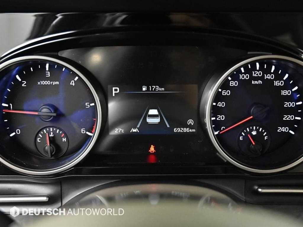 Kia Carnival — photo 08