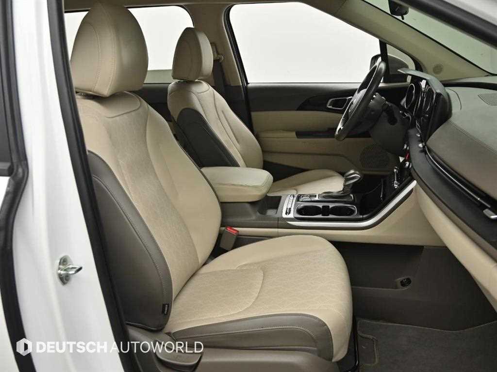 Kia Carnival — photo 10