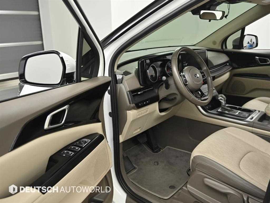 Kia Carnival — photo 11