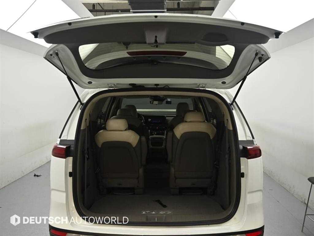 Kia Carnival — photo 19